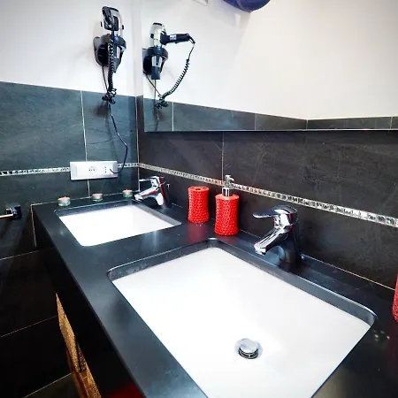 Sottoripa 47 Di Fronte Acquario - Genovabnb It Apartman